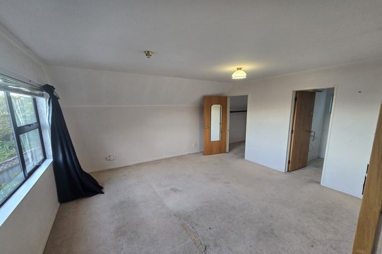 Photo of property in 7 Silverton Place, Churton Park, Wellington, 6037