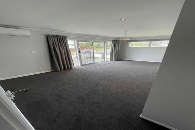 Photo of property in 36 Japonica Drive, Beach Haven, Auckland, 0626