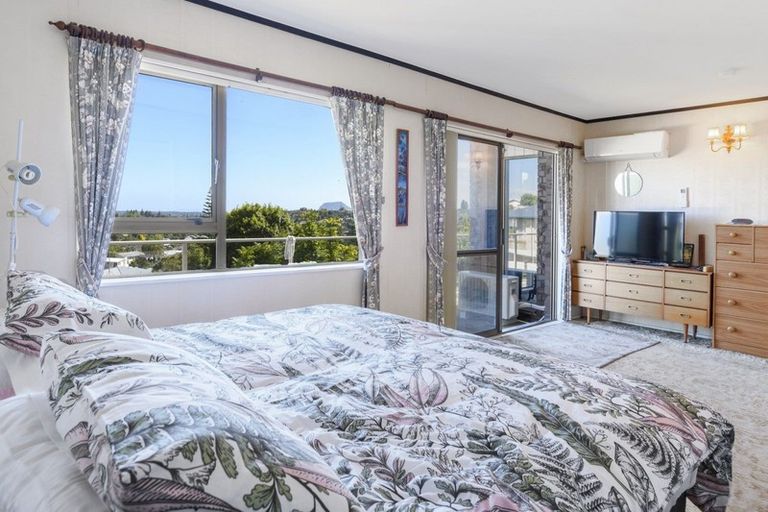 Photo of property in 28 Upland Street, Brookfield, Tauranga, 3110