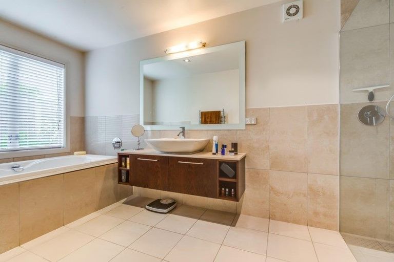 Photo of property in 202 Kohimarama Road, Kohimarama, Auckland, 1071