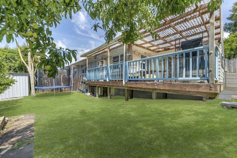 Photo of property in 2/55 Ennis Avenue, Pakuranga Heights, Auckland, 2010