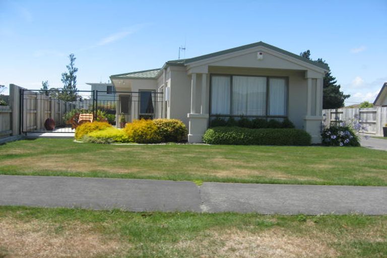 Photo of property in 6 Ursula Drive, Feilding, 4702