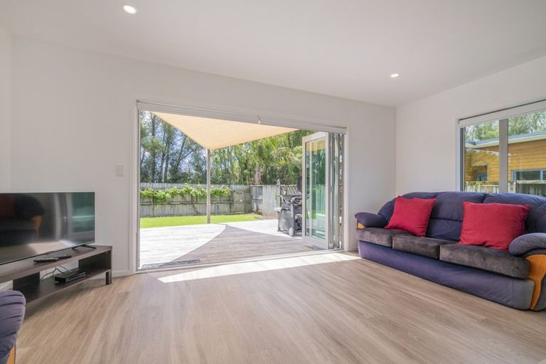 Photo of property in 35 Carina Way, Whitianga, 3510