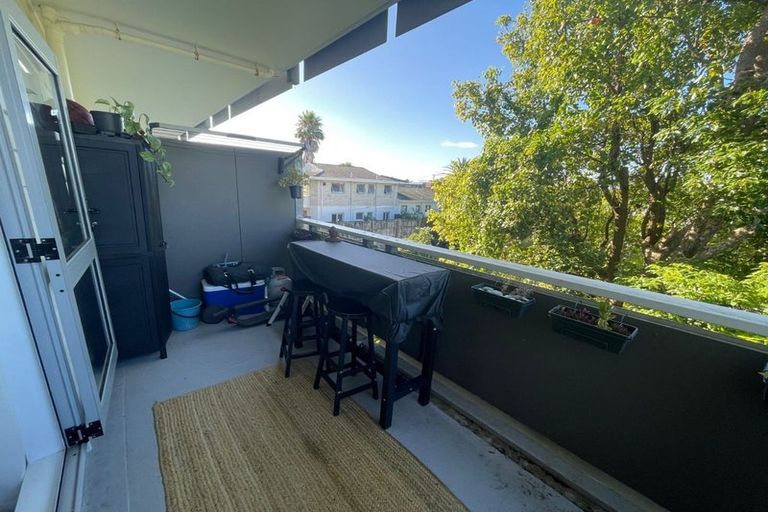Photo of property in 325/26 Morningside Drive, Morningside, Auckland, 1025