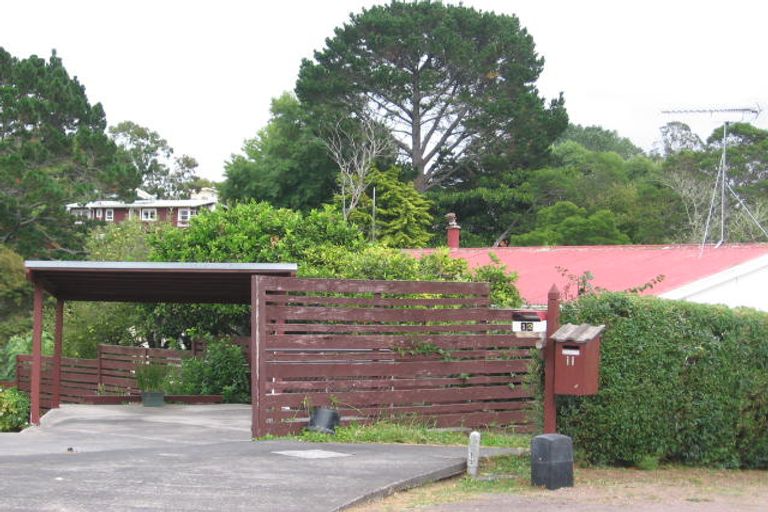 Photo of property in 12 Papa Place, Birkdale, Auckland, 0626