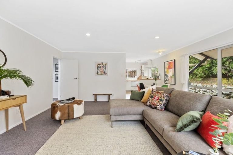 Photo of property in 13 Mallard Grove, Churton Park, Wellington, 6037