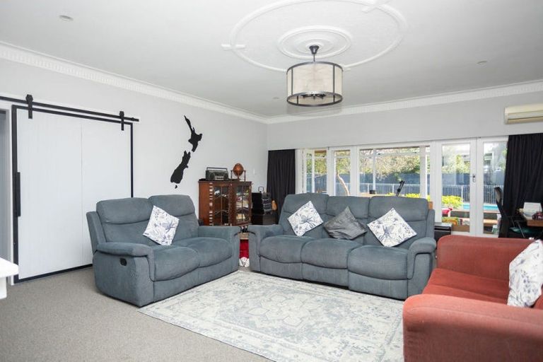 Photo of property in 16 Ruahine Street, Dannevirke, 4930