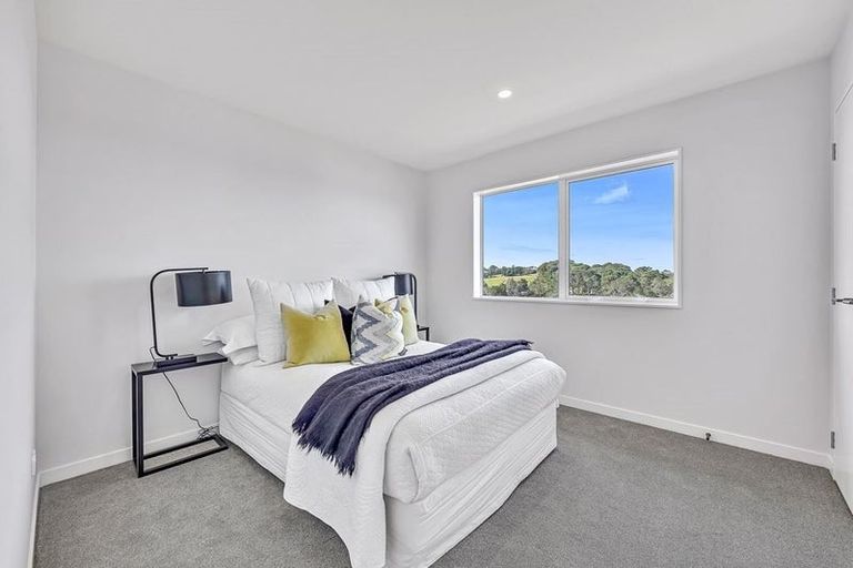 Photo of property in 10 Lumber Rise, Swanson, Auckland, 0614