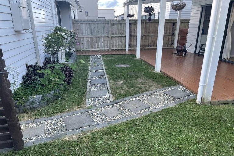 Photo of property in 18 Hopuni Way, Takanini, 2112