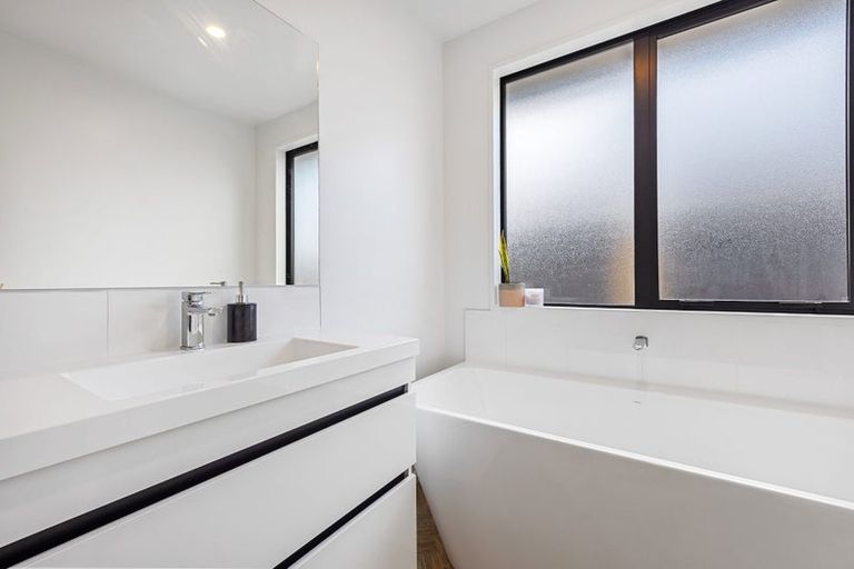 Photo of property in 20 Enforce Lane, Halswell, Christchurch, 8025