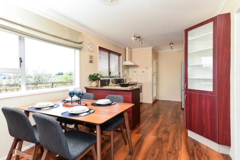 Photo of property in 5 Millar Place, Nawton, Hamilton, 3200