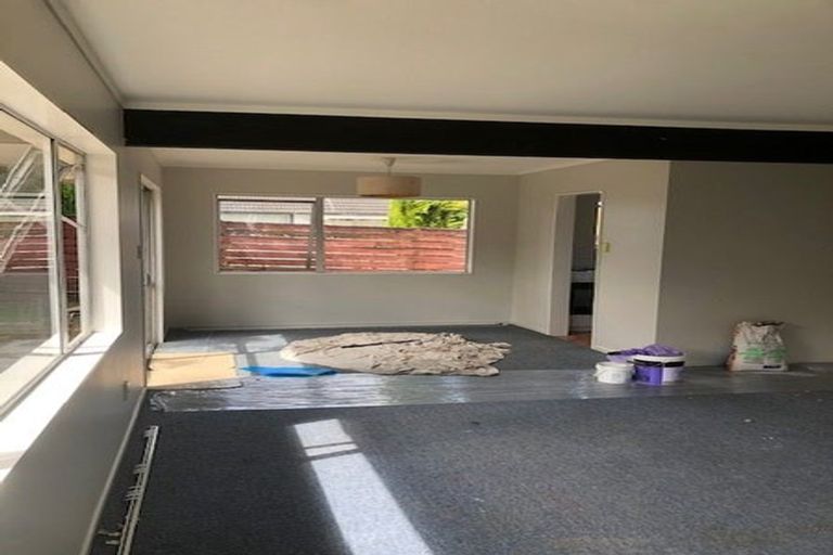 Photo of property in 1/59 Archibald Road, Kelston, Auckland, 0602