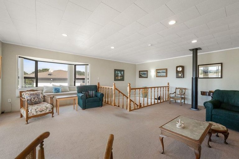 Photo of property in 16 Pohutukawa Drive, Athenree, Katikati, 3177