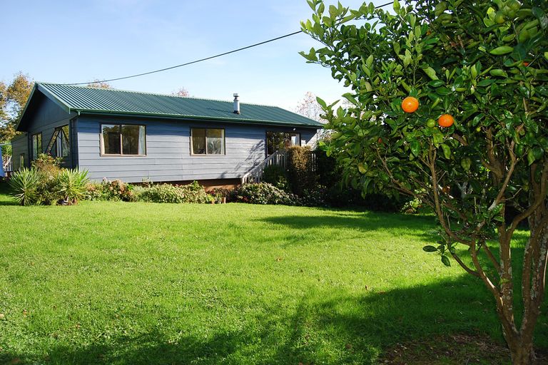 Photo of property in 566 School Road, Tomarata, Wellsford, 0974