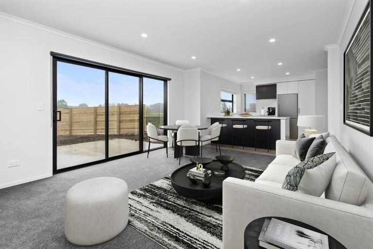 Photo of property in Tapuae, 5 Washer Road, Omata, New Plymouth, 4374