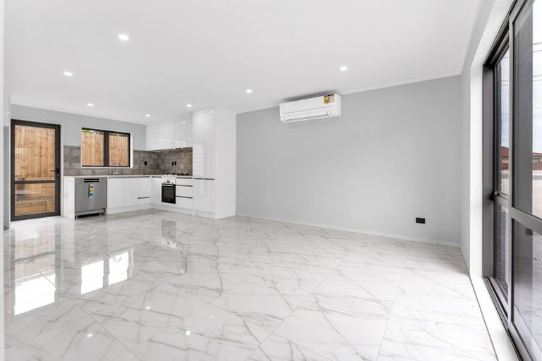 Photo of property in 149d Bucklands Beach Road, Bucklands Beach, Auckland, 2012