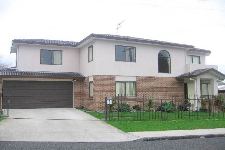 Photo of property in 1 Plymouth Place, Papatoetoe, Auckland, 2025
