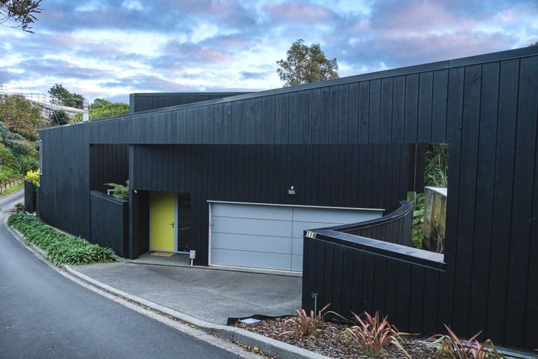 Photo of property in 118 Ngarara Road, Waikanae, 5036