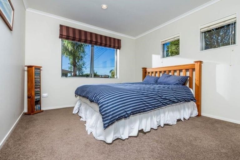 Photo of property in 36a Verran Road, Birkdale, Auckland, 0626