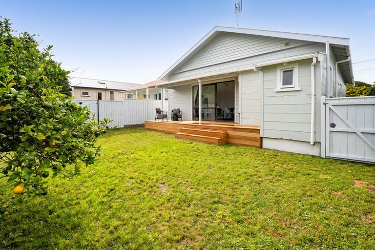 Photo of property in 61 Lemon Street, New Plymouth, 4310