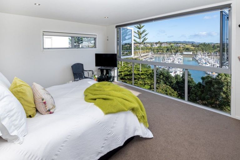 Photo of property in 81 Pine Harbour Parade, Beachlands, Auckland, 2018