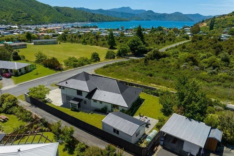Photo of property in 108 Moana View Road, Waikawa, Picton, 7220