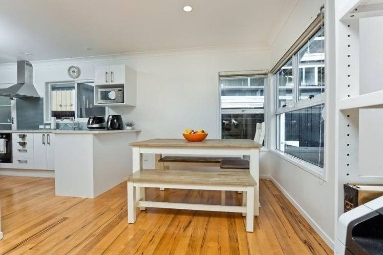 Photo of property in 7b Anne Road, Hillcrest, Auckland, 0627