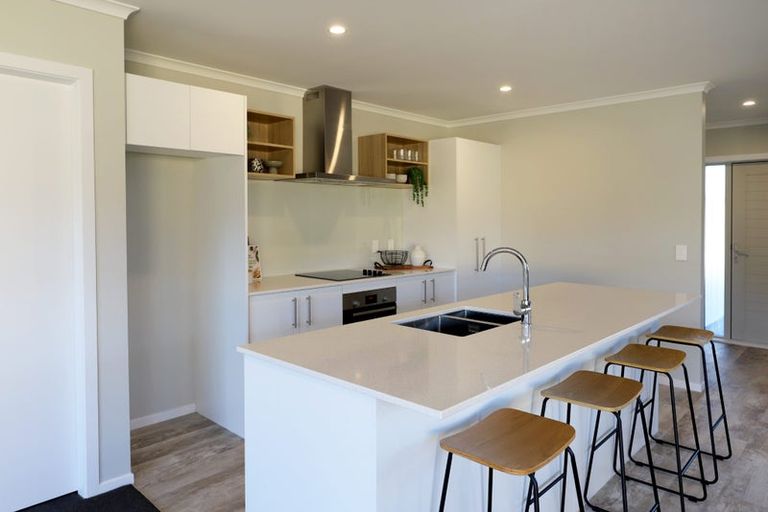 Photo of property in 42 Te Ara O Roimata, Wainuiomata, Lower Hutt, 5014