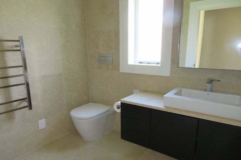 Photo of property in 16a Clifton Road, Hauraki, Auckland, 0622