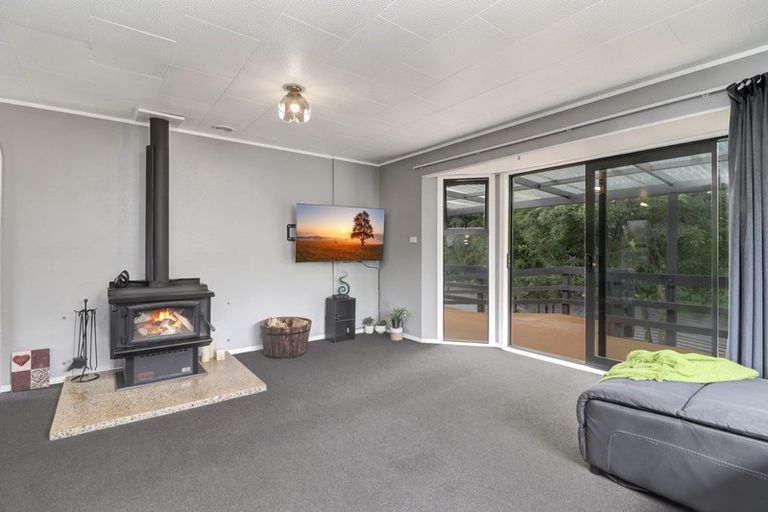 Photo of property in 19 Oxford Road, Lake Rotoma, Rotorua, 3074