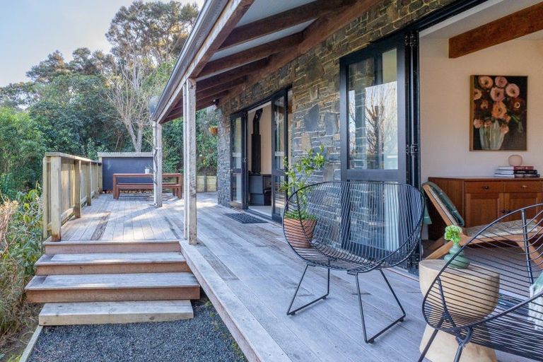 Photo of property in 6888e Christchurch Akaroa Road, Takamatua, 7581