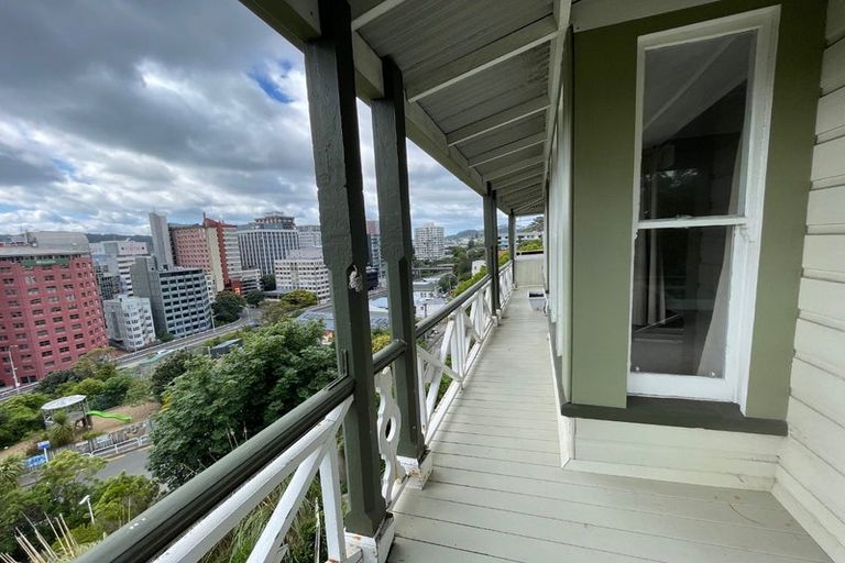 Photo of property in 1/14 Clifton Terrace, Kelburn, Wellington, 6012