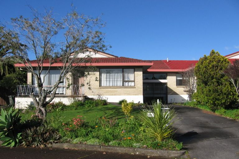 Photo of property in 1/39 Rapallo Place, Farm Cove, Auckland, 2012