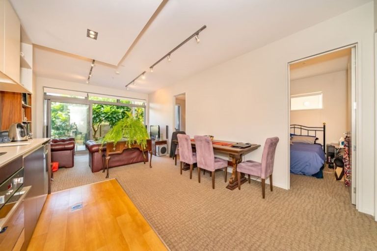 Photo of property in Masina Apartments, 107/80 Riddiford Street, Newtown, Wellington, 6021