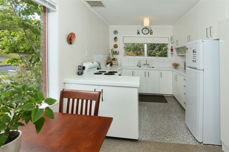 Photo of property in 5/1 Takapu Street, Henderson, Auckland, 0612