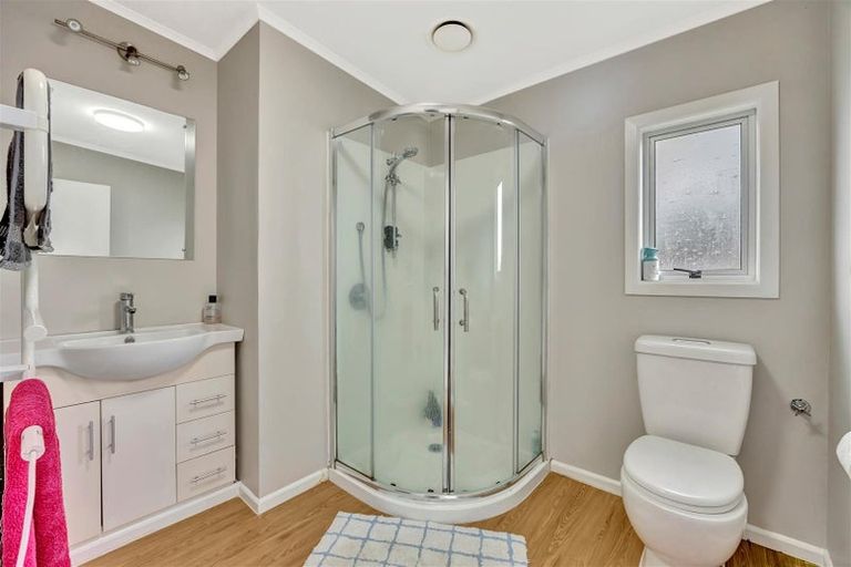 Photo of property in 5 Oak Avenue, Nawton, Hamilton, 3200