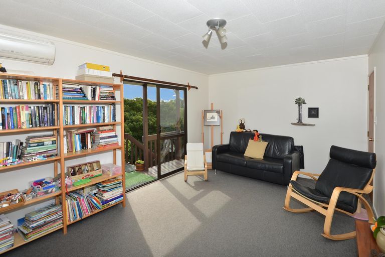 Photo of property in 18 Tikorangi Place, Morningside, Whangarei, 0110
