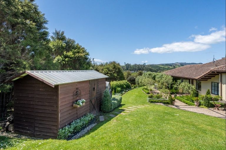 Photo of property in 61a Whitford Park Road, Whitford, Manurewa, 2576