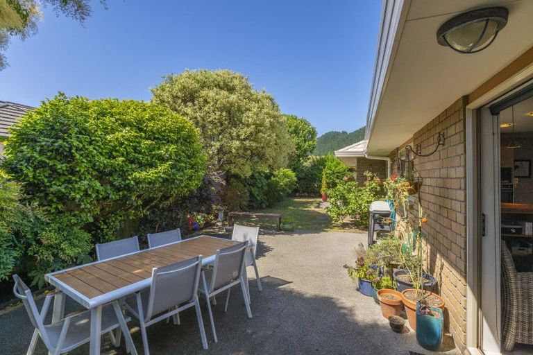 Photo of property in 66 Awatea Avenue, Paraparaumu, 5032