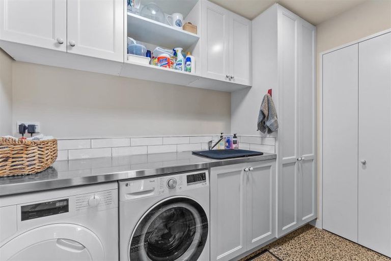 Photo of property in 135 Beach Road, Castor Bay, Auckland, 0620