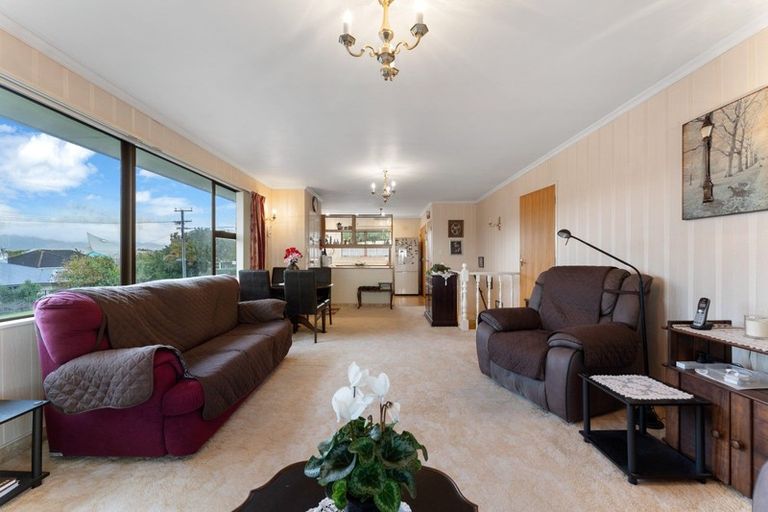Photo of property in 25 Churchill Street, Levin, 5510