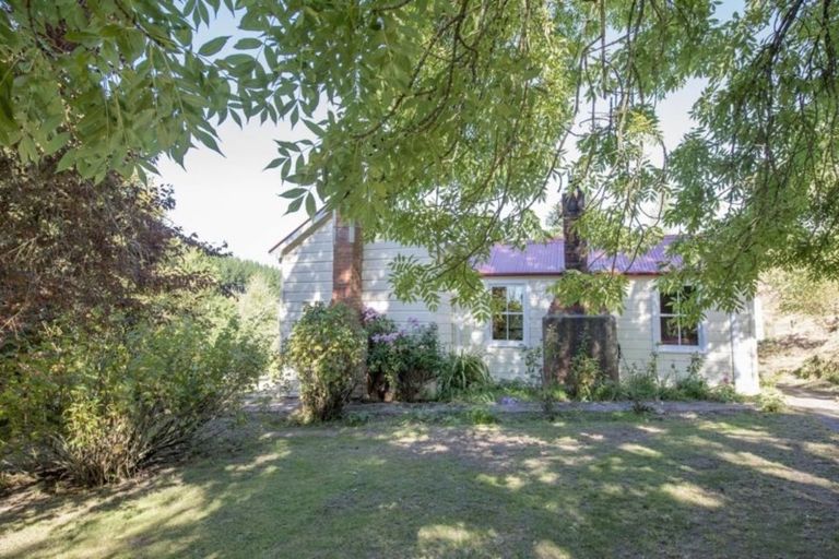 Photo of property in 79 Gabriels Gully Road, Lawrence, 9593