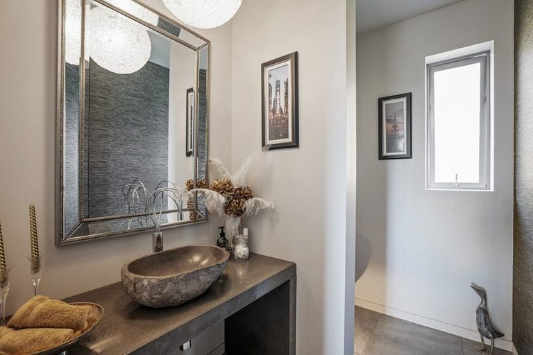 Photo of property in 16 Hayes View Lane, Lake Hayes, Queenstown, 9371