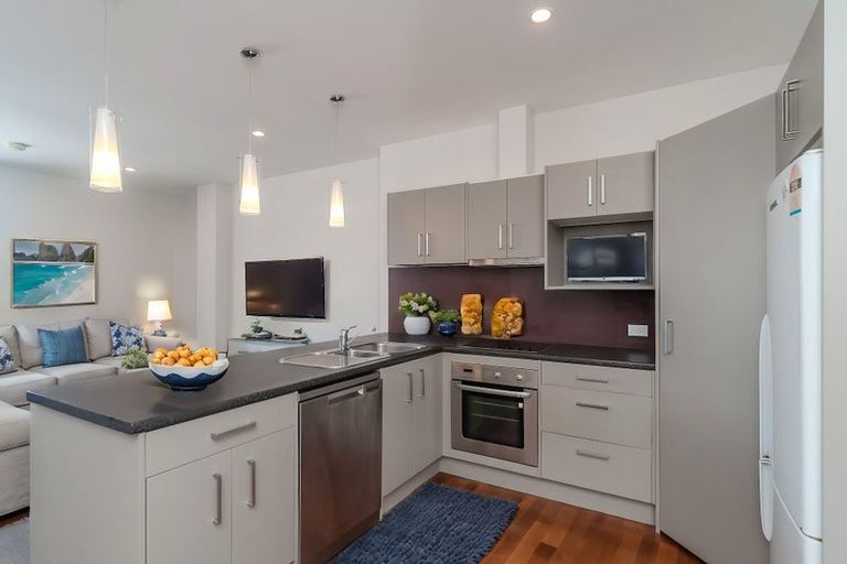 Photo of property in 6/8d Lipman Street, Mount Victoria, Wellington, 6011