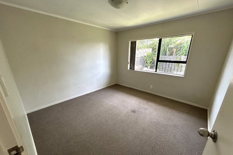 Photo of property in 2/355 Roscommon Road, Clendon Park, Auckland, 2103
