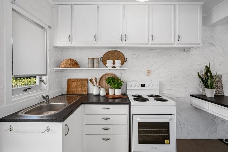 Photo of property in 6/1 Glen Road, Browns Bay, Auckland, 0630