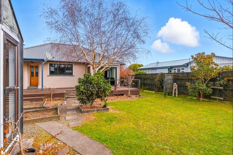 Photo of property in 22 York Street, Levin, 5510