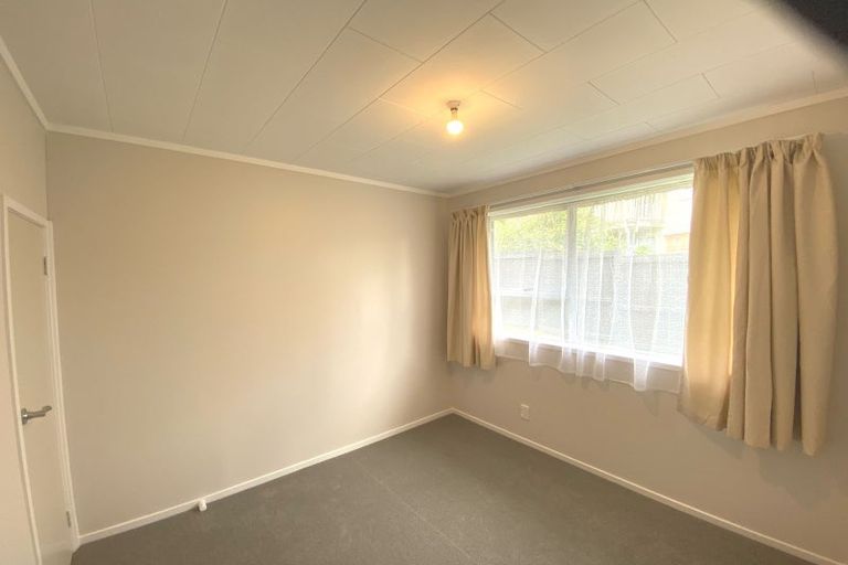 Photo of property in 24 Fitzwater Place, Henderson, Auckland, 0612