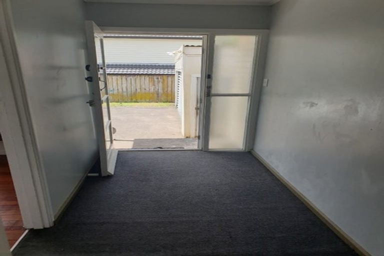 Photo of property in 44 Landon Avenue, Mangere East, Auckland, 2024