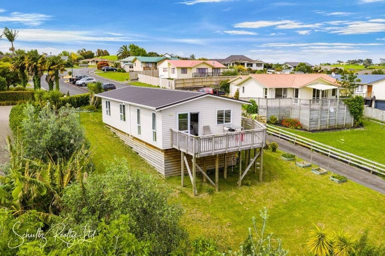 Photo of property in 15 Ash Grove, Maungaturoto, 0520